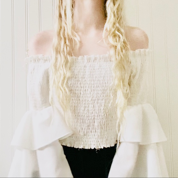 Vintage Tops - VINTAGE Off the Shoulder Ruffled Sleeve Bardot Top